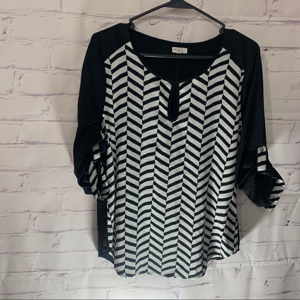 Antilia Femme Black and White Chevron Roll-Sleeve Blouse